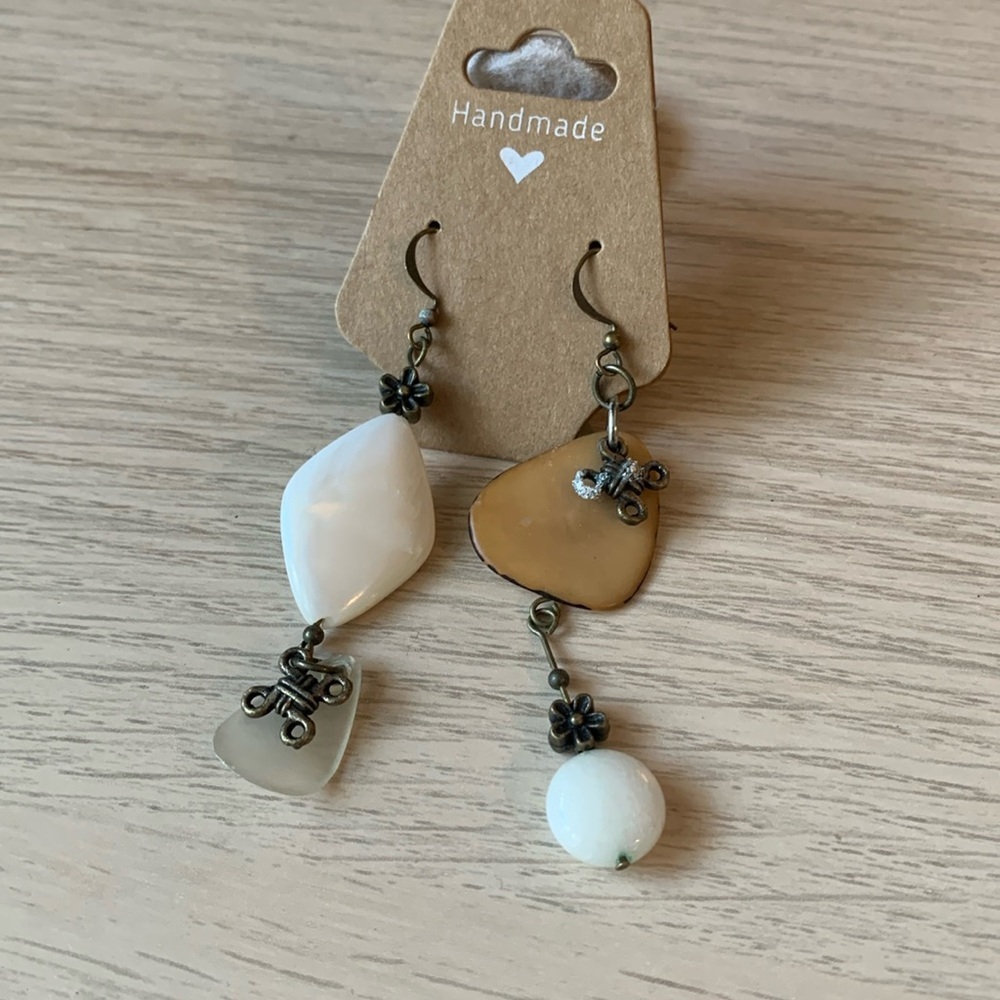 ⭐️ 5 for 20$! ⭐️ Complementary Earrings in Neutral Colours